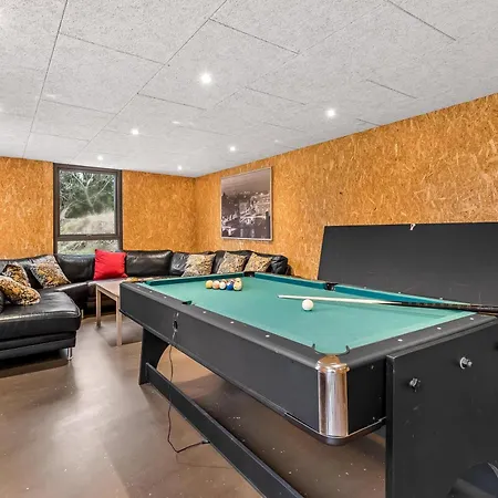 Large Pool House With Activity - 1014 *