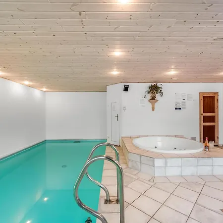 Holiday home Large Pool House With Activity - 1014