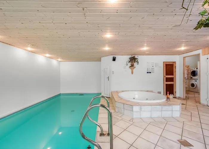 بيت للعطل Large Pool House With Activity - 1014