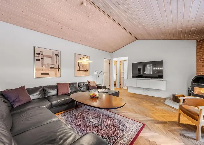Large Pool House With Activity - 1014 بيت للعطل